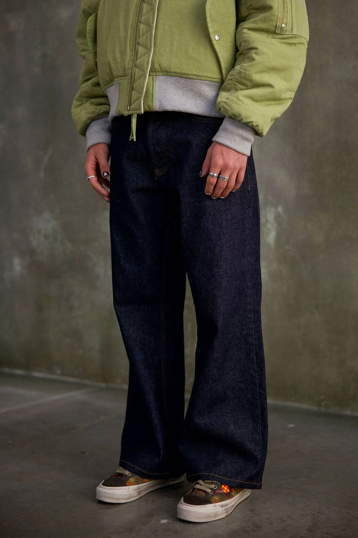 G:04 Relaxed Flare Denim - Rinsed Indigo - Image 4